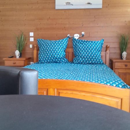 Le Domaine Bed & Breakfast Moustey ภายนอก รูปภาพ