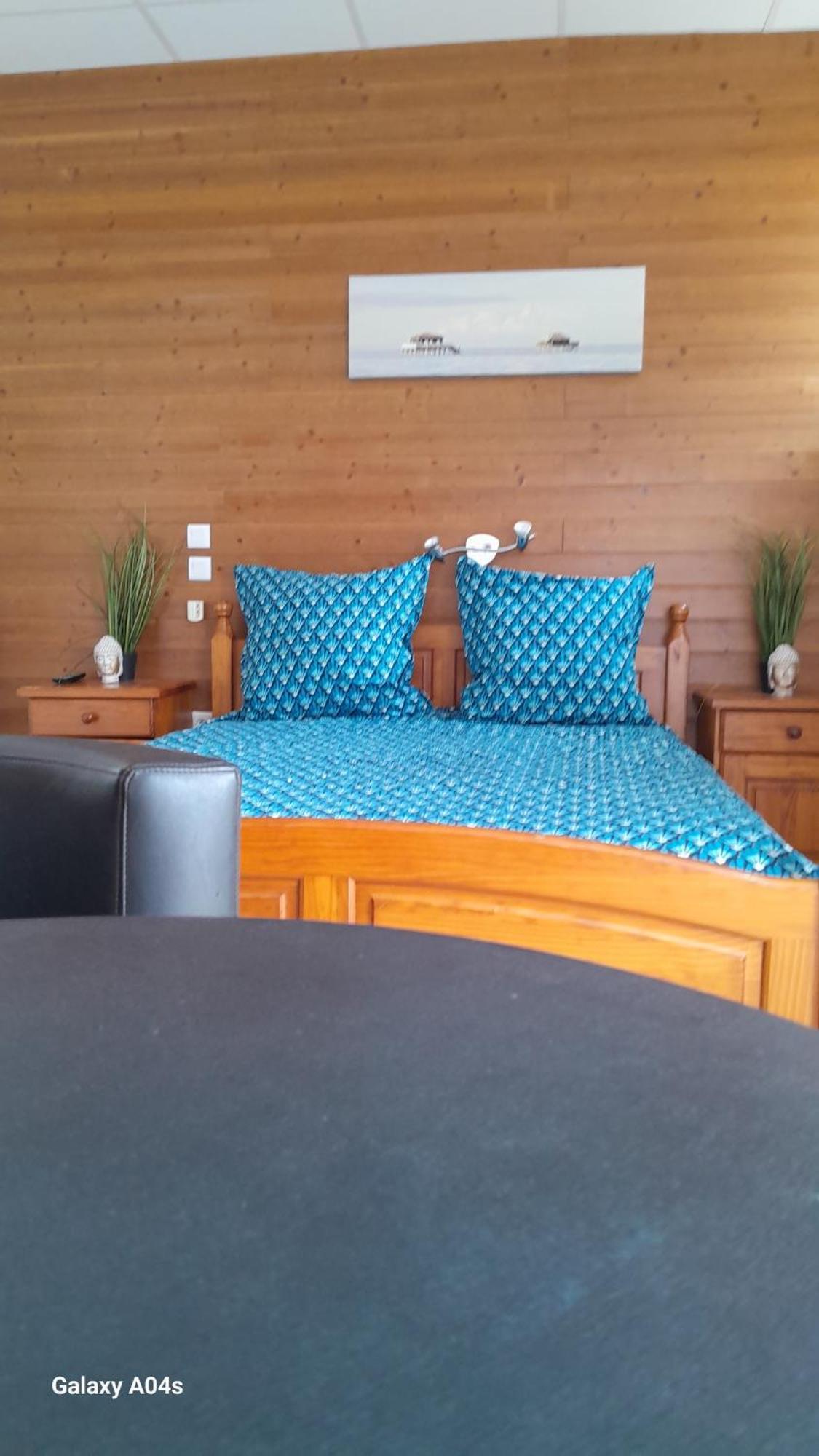 Le Domaine Bed & Breakfast Moustey ภายนอก รูปภาพ